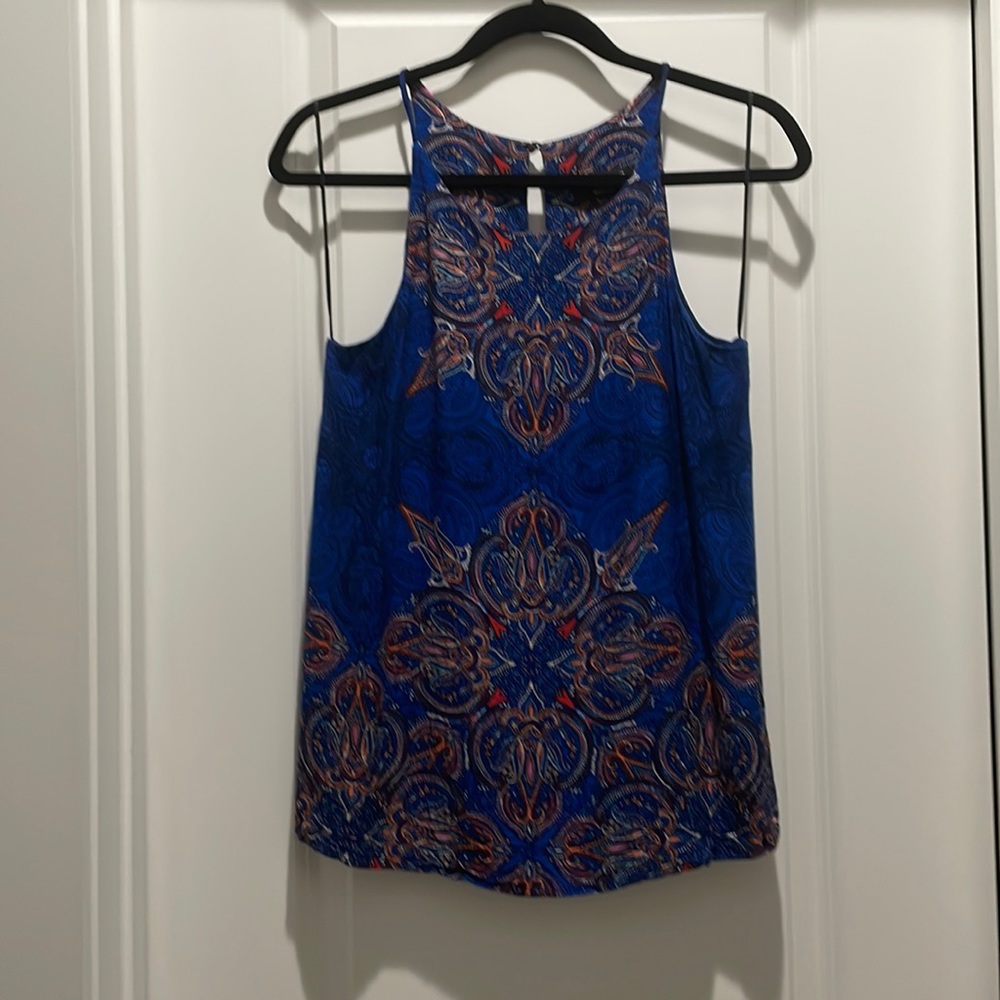 Colorful sleeveless top